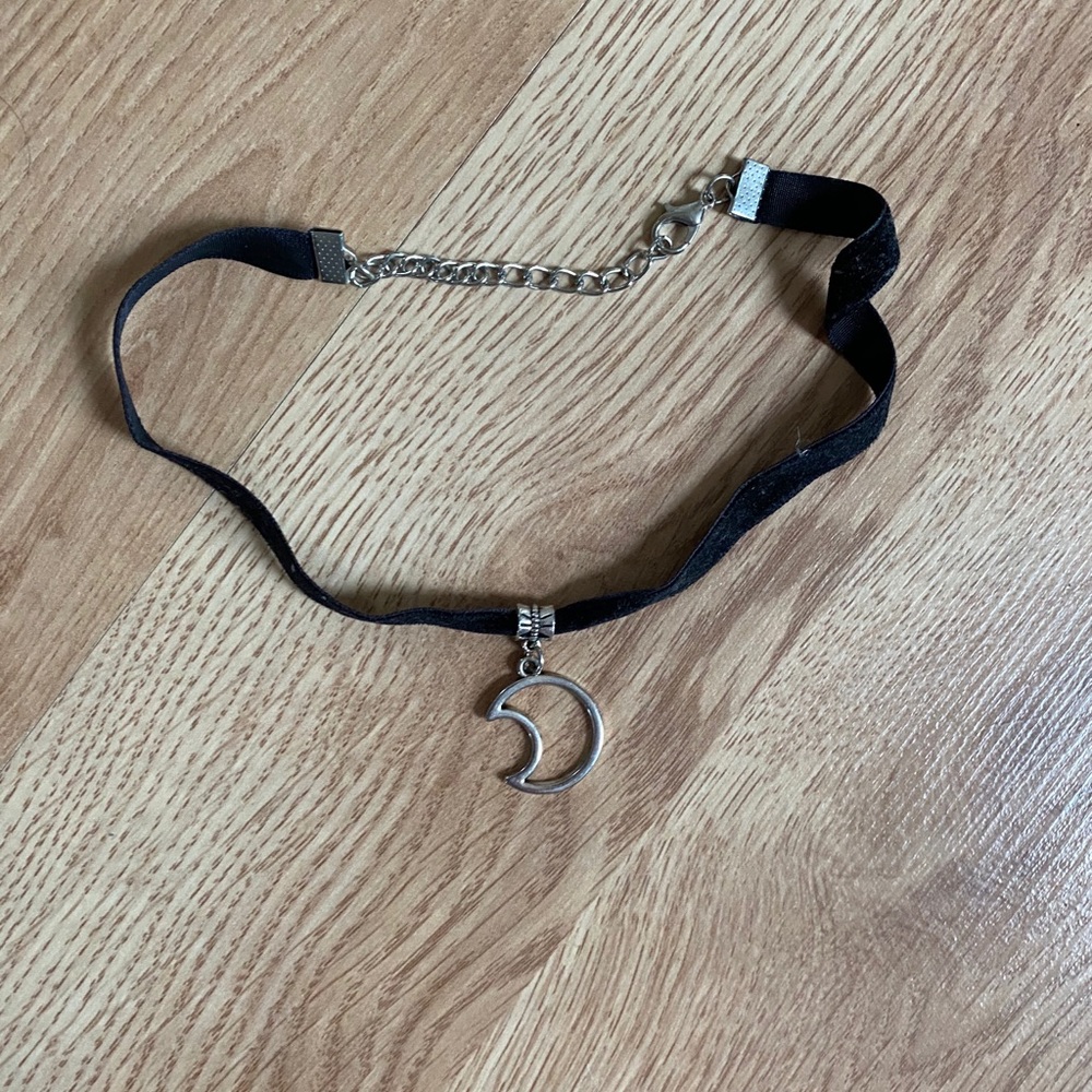velvet choker necklace